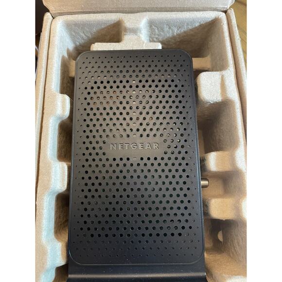 NETGEAR C3700 Wireless WiFi Docsis 3.0 Cable Modem Router Tested, w/power supply - Picture 7 of 7